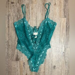 Vintage 90’s Victoria’s Secret Gold Label Teddy